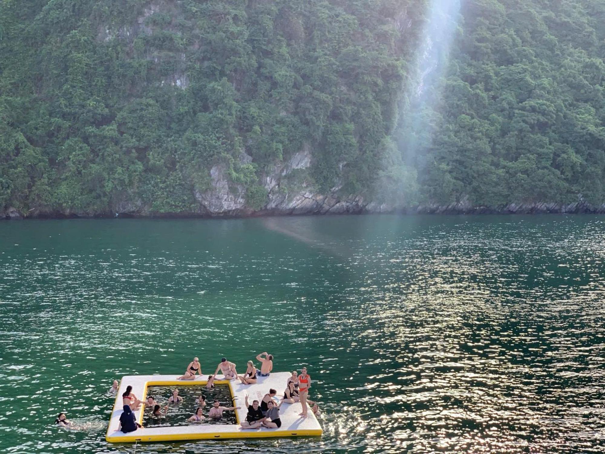 V'Spirit Cruise Hotel Ha Long Exterior photo